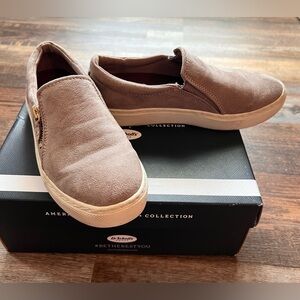 Dr. Scholl's Women's No Chill Slip-On Sneakers